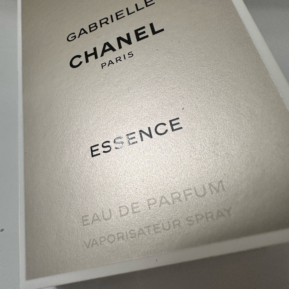 One of the best ones! - GABRIELLE CHANEL ESSENCE SAMPLE - Picture 3 of 3